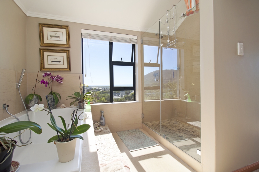 4 Bedroom Property for Sale in Stonehaven Estate Western Cape